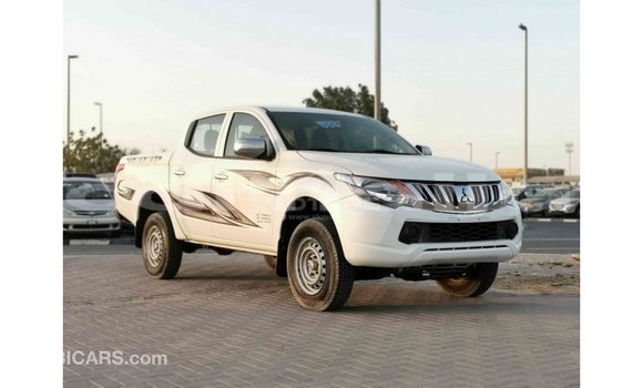 Buy Import Mitsubishi L200 White Car in Import - Dubai in Abia State Buy Import Mitsubishi L200 White Car in Import - Dubai in Abia State