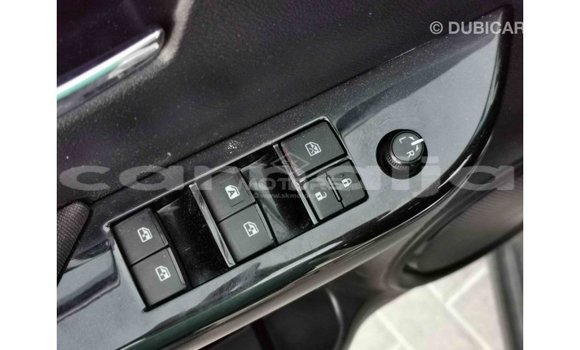 Acheter Import Voiture Toyota Hilux Blanc à Import - Dubai, État d'Abia Acheter Import Voiture Toyota Hilux Blanc à Import - Dubai, État d'Abia