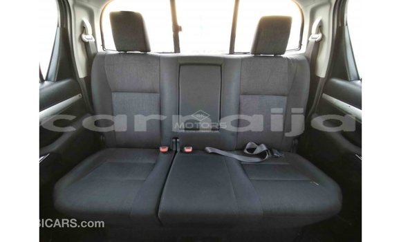 Acheter Import Voiture Toyota Hilux Blanc à Import - Dubai, État d'Abia Acheter Import Voiture Toyota Hilux Blanc à Import - Dubai, État d'Abia