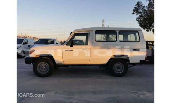 Buy Import Toyota Land Cruiser White Car in Import - Dubai in Abia State Buy Import Toyota Land Cruiser White Car in Import - Dubai in Abia State