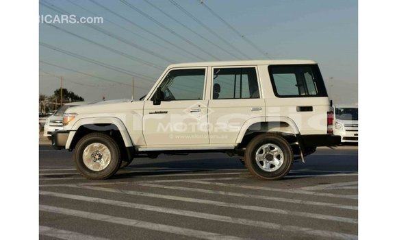 Acheter Import Voiture Toyota Land Cruiser Blanc à Import - Dubai, État d'Abia Acheter Import Voiture Toyota Land Cruiser Blanc à Import - Dubai, État d'Abia