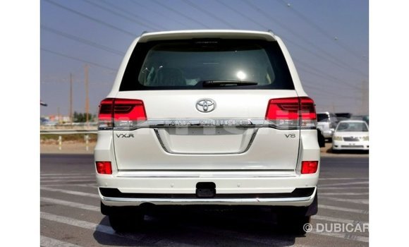 Buy Import Toyota Land Cruiser White Car in Import - Dubai in Abia State Buy Import Toyota Land Cruiser White Car in Import - Dubai in Abia State