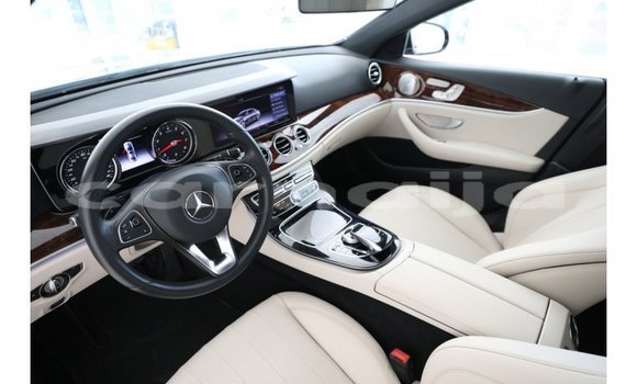 Buy Import Mercedes‒Benz 1117 Black Truck in Import - Dubai in Abia State Buy Import Mercedes‒Benz 1117 Black Truck in Import - Dubai in Abia State