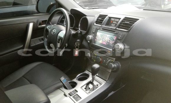 Acheter Occasion Voiture Toyota Highlander Beige à Lagos, État de Lagos Acheter Occasion Voiture Toyota Highlander Beige à Lagos, État de Lagos