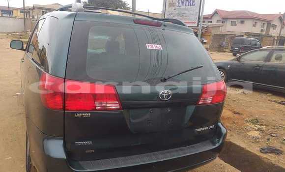 Buy Import Toyota Sienna Green Car in Daura in Katsina Buy Import Toyota Sienna Green Car in Daura in Katsina
