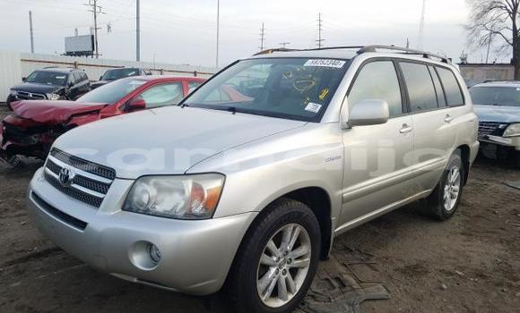 Buy New Toyota Highlander Silver Car in Badagry in Lagos State Buy New Toyota Highlander Silver Car in Badagry in Lagos State