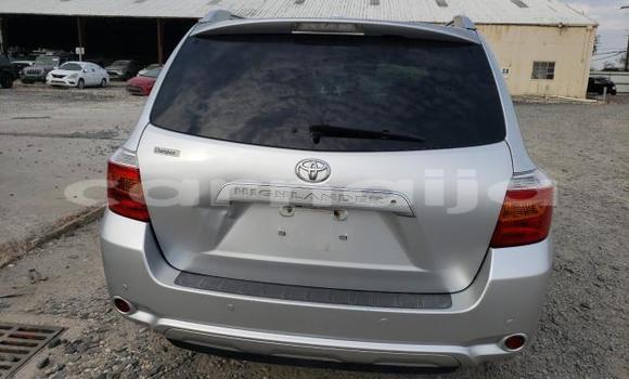 Buy New Toyota Highlander Silver Car in Badagry in Lagos State Buy New Toyota Highlander Silver Car in Badagry in Lagos State