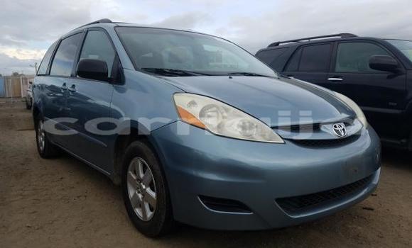 Buy New Toyota Sienna Blue Car in Badagry in Lagos State