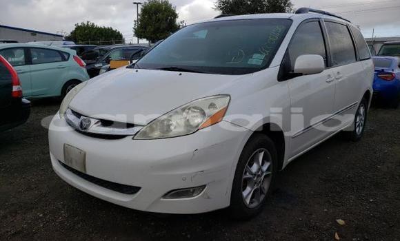 Acheter Neuf Voiture Toyota Sienna Blanc à Badagry, État de Lagos Acheter Neuf Voiture Toyota Sienna Blanc à Badagry, État de Lagos