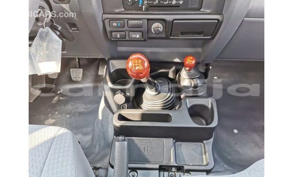 Buy Import Toyota Land Cruiser Beige Car in Import - Dubai in Abia State Buy Import Toyota Land Cruiser Beige Car in Import - Dubai in Abia State