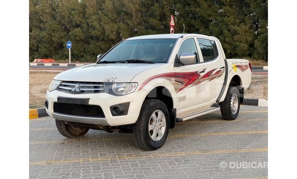 Buy Import Mitsubishi L200 White Car in Import - Dubai in Abia State Buy Import Mitsubishi L200 White Car in Import - Dubai in Abia State
