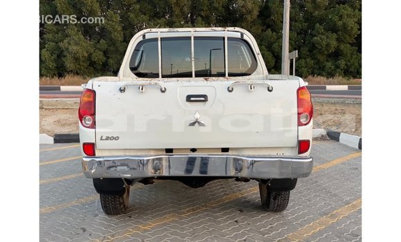 Buy Import Mitsubishi L200 White Car in Import - Dubai in Abia State Buy Import Mitsubishi L200 White Car in Import - Dubai in Abia State