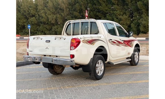 Buy Import Mitsubishi L200 White Car in Import - Dubai in Abia State Buy Import Mitsubishi L200 White Car in Import - Dubai in Abia State