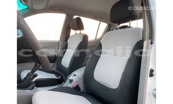 Buy Import Mitsubishi L200 White Car in Import - Dubai in Abia State Buy Import Mitsubishi L200 White Car in Import - Dubai in Abia State
