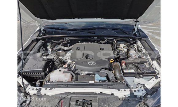 Buy Import Toyota Hilux White Car in Import - Dubai in Abia State Buy Import Toyota Hilux White Car in Import - Dubai in Abia State