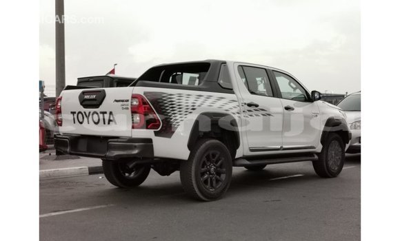 Buy Import Toyota Hilux White Car in Import - Dubai in Abia State Buy Import Toyota Hilux White Car in Import - Dubai in Abia State