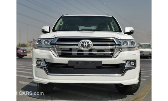 Acheter Import Voiture Toyota Land Cruiser Blanc à Import - Dubai, État d'Abia Acheter Import Voiture Toyota Land Cruiser Blanc à Import - Dubai, État d'Abia