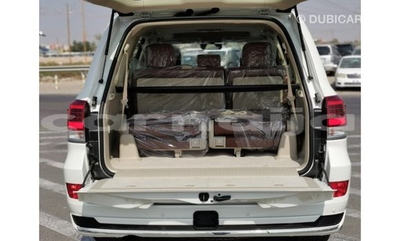 Acheter Import Voiture Toyota Land Cruiser Blanc à Import - Dubai, État d'Abia Acheter Import Voiture Toyota Land Cruiser Blanc à Import - Dubai, État d'Abia