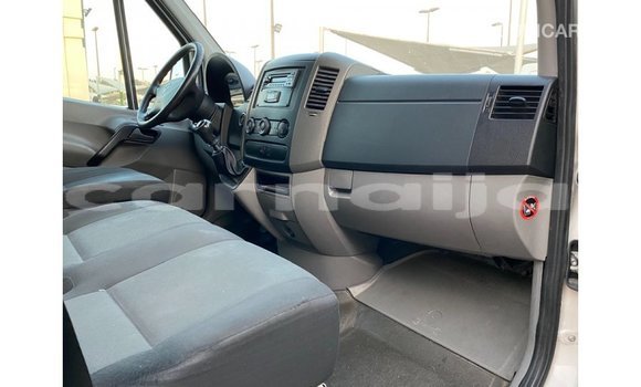 Buy Import Volkswagen TRUCK White Truck in Import - Dubai in Abia State Buy Import Volkswagen TRUCK White Truck in Import - Dubai in Abia State