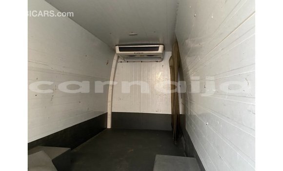 Buy Import Volkswagen TRUCK White Truck in Import - Dubai in Abia State Buy Import Volkswagen TRUCK White Truck in Import - Dubai in Abia State