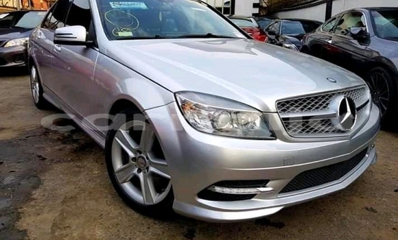 Acheter Occasion Voiture Mercedes-Benz C–Class Gris à Agbara, Ogun Acheter Occasion Voiture Mercedes-Benz C–Class Gris à Agbara, Ogun