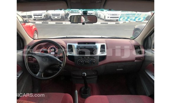 Buy Import Toyota Hilux White Car in Import - Dubai in Abia State Buy Import Toyota Hilux White Car in Import - Dubai in Abia State