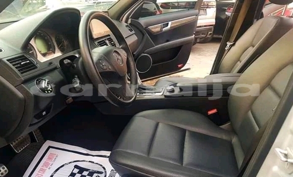 Acheter Occasion Voiture Mercedes-Benz C–Class Gris à Agbara, Ogun Acheter Occasion Voiture Mercedes-Benz C–Class Gris à Agbara, Ogun