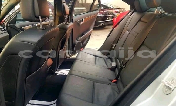Acheter Occasion Voiture Mercedes-Benz C–Class Gris à Agbara, Ogun Acheter Occasion Voiture Mercedes-Benz C–Class Gris à Agbara, Ogun