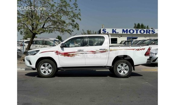 Buy Import Toyota Hilux White Car in Import - Dubai in Abia State Buy Import Toyota Hilux White Car in Import - Dubai in Abia State