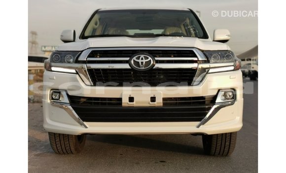 Buy Import Toyota Land Cruiser White Car in Import - Dubai in Abia State Buy Import Toyota Land Cruiser White Car in Import - Dubai in Abia State