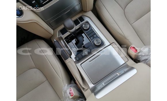 Buy Import Toyota Land Cruiser White Car in Import - Dubai in Abia State Buy Import Toyota Land Cruiser White Car in Import - Dubai in Abia State