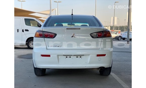 Acheter Import Voiture Mitsubishi Lancer Blanc à Import - Dubai, État d'Abia Acheter Import Voiture Mitsubishi Lancer Blanc à Import - Dubai, État d'Abia