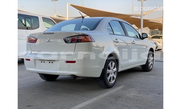 Acheter Import Voiture Mitsubishi Lancer Blanc à Import - Dubai, État d'Abia Acheter Import Voiture Mitsubishi Lancer Blanc à Import - Dubai, État d'Abia
