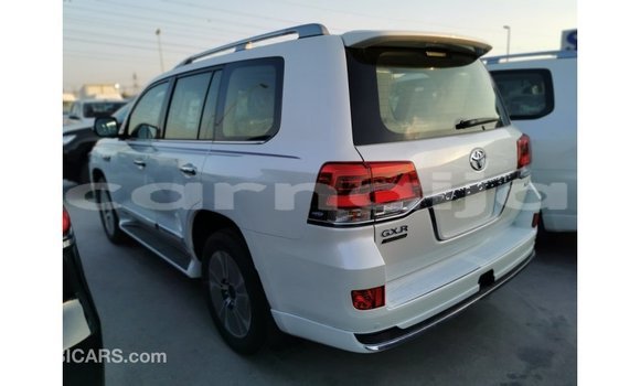 Buy Import Toyota Land Cruiser White Car in Import - Dubai in Abia State Buy Import Toyota Land Cruiser White Car in Import - Dubai in Abia State