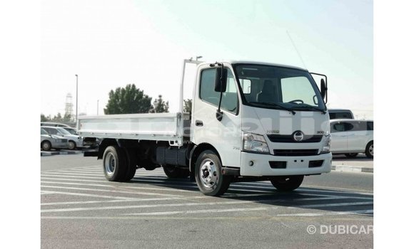 Acheter Import Utilitaire Hino 300 Series Blanc à Import - Dubai, État d'Abia Acheter Import Utilitaire Hino 300 Series Blanc à Import - Dubai, État d'Abia