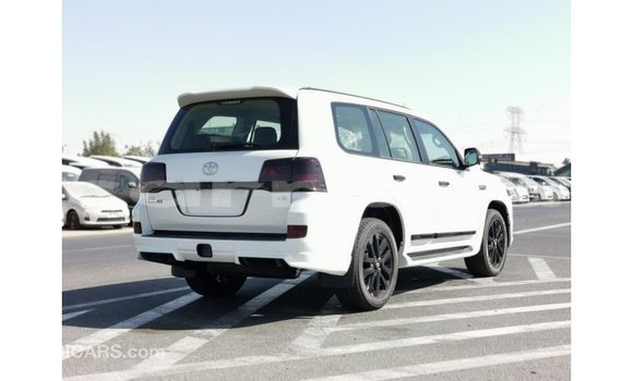 Acheter Import Voiture Toyota Land Cruiser Blanc à Import - Dubai, État d'Abia Acheter Import Voiture Toyota Land Cruiser Blanc à Import - Dubai, État d'Abia