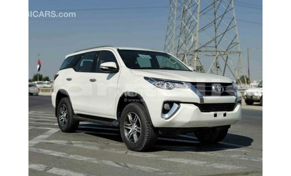 Acheter Import Voiture Toyota Fortuner Blanc à Import - Dubai, État d'Abia Acheter Import Voiture Toyota Fortuner Blanc à Import - Dubai, État d'Abia