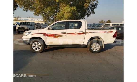 Acheter Import Voiture Toyota Hilux Blanc à Import - Dubai, État d'Abia Acheter Import Voiture Toyota Hilux Blanc à Import - Dubai, État d'Abia