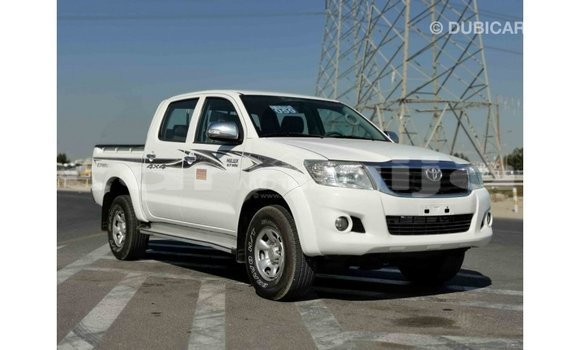 Acheter Import Voiture Toyota Hilux Blanc à Import - Dubai, État d'Abia Acheter Import Voiture Toyota Hilux Blanc à Import - Dubai, État d'Abia