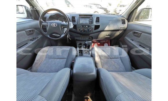 Acheter Import Voiture Toyota Hilux Blanc à Import - Dubai, État d'Abia Acheter Import Voiture Toyota Hilux Blanc à Import - Dubai, État d'Abia