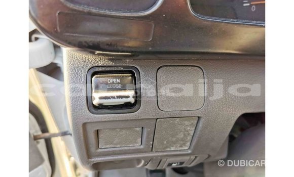 Acheter Import Voiture Toyota Coaster Blanc à Import - Dubai, État d'Abia Acheter Import Voiture Toyota Coaster Blanc à Import - Dubai, État d'Abia