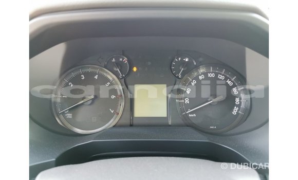 Acheter Import Voiture Toyota Prado Blanc à Import - Dubai, État d'Abia Acheter Import Voiture Toyota Prado Blanc à Import - Dubai, État d'Abia