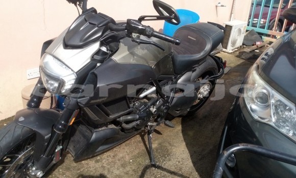 Acheter Neuf Moto Ducati Sport Noir à Ipokia, État d'Ogun Acheter Neuf Moto Ducati Sport Noir à Ipokia, État d'Ogun