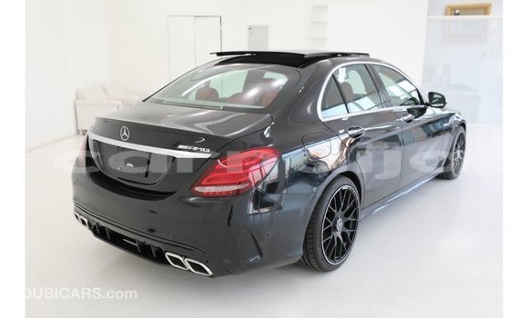 Acheter Import Utilitaire Mercedes‒Benz 1117 Noir à Import - Dubai, État d'Abia Acheter Import Utilitaire Mercedes‒Benz 1117 Noir à Import - Dubai, État d'Abia