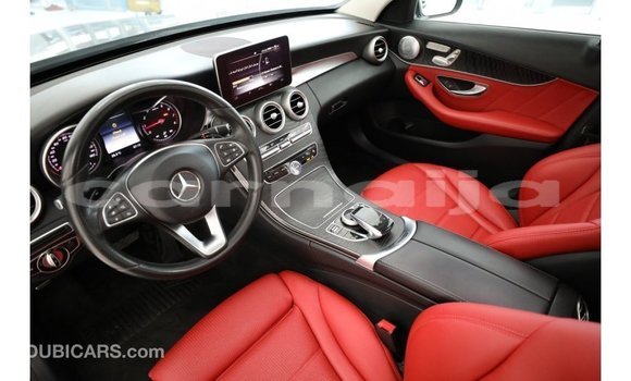 Acheter Import Utilitaire Mercedes‒Benz 1117 Noir à Import - Dubai, État d'Abia Acheter Import Utilitaire Mercedes‒Benz 1117 Noir à Import - Dubai, État d'Abia