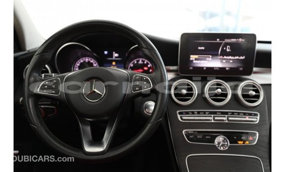 Acheter Import Utilitaire Mercedes‒Benz 1117 Noir à Import - Dubai, État d'Abia Acheter Import Utilitaire Mercedes‒Benz 1117 Noir à Import - Dubai, État d'Abia