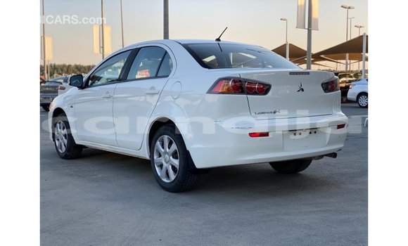 Buy Import Mitsubishi Lancer White Car in Import - Dubai in Abia State Buy Import Mitsubishi Lancer White Car in Import - Dubai in Abia State