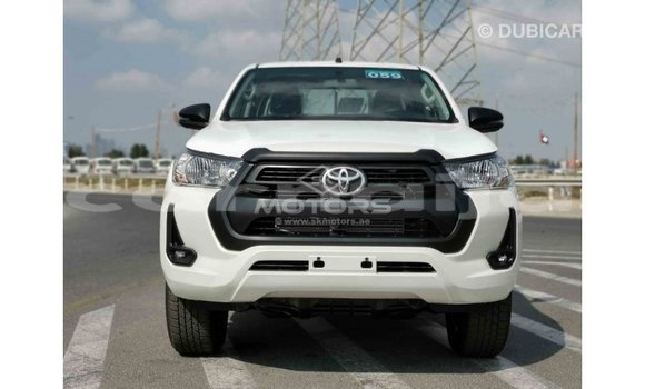 Acheter Import Voiture Toyota Hilux Blanc à Import - Dubai, État d'Abia Acheter Import Voiture Toyota Hilux Blanc à Import - Dubai, État d'Abia