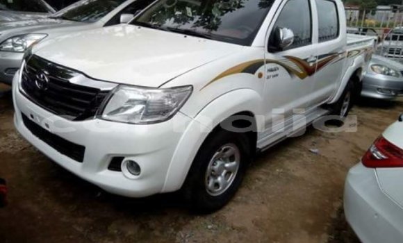 Buy Used Toyota Hilux White Car in Benin City in Edo Buy Used Toyota Hilux White Car in Benin City in Edo