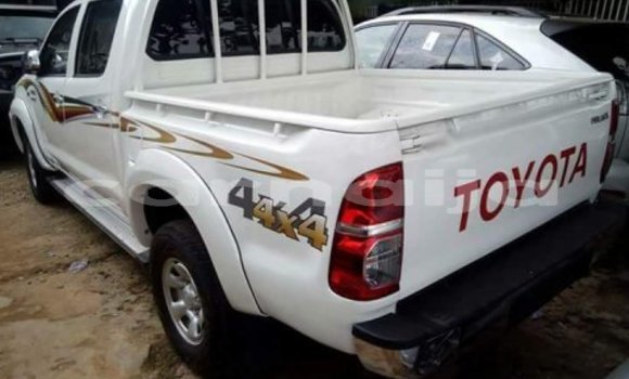 Buy Used Toyota Hilux White Car in Benin City in Edo Buy Used Toyota Hilux White Car in Benin City in Edo
